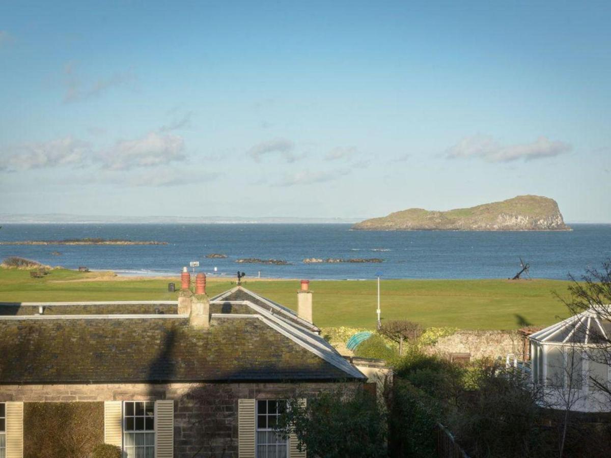 Benholm -Stunning 3-Bed Apartment In North Berwick Exterior foto